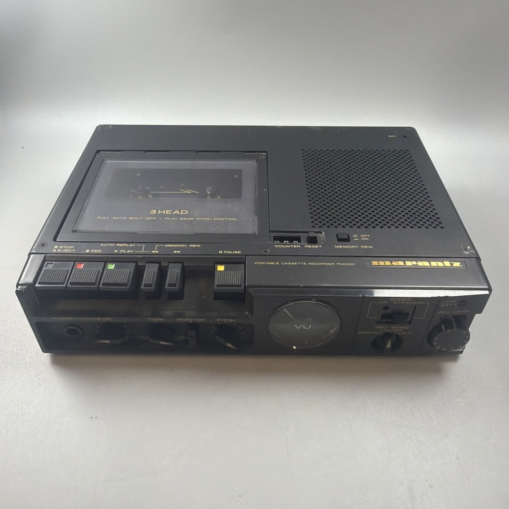 marantz portable cassette recorder PMD221 FOR PARTS (2833)